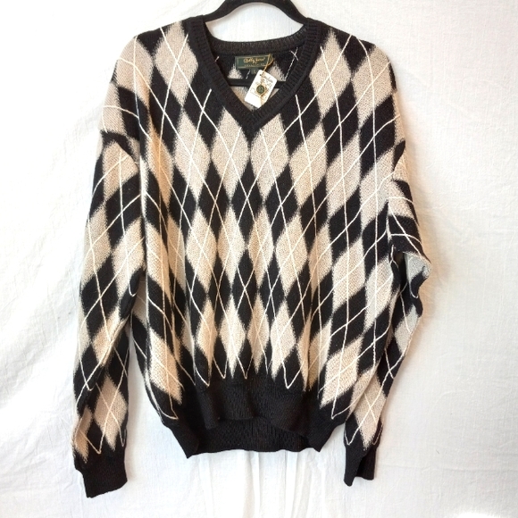 Bobby Jones Sweaters - NWT Bobby Jones baby alpaca black and white argyle sweater, size large